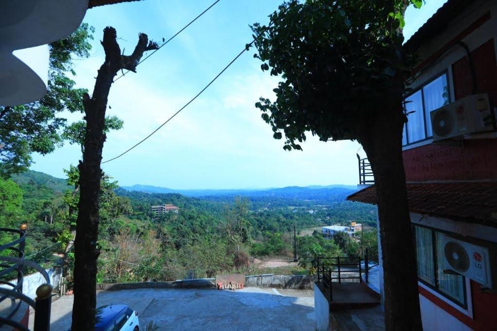 Hôtel Wanders In Travel Company à Madikeri Extérieur photo